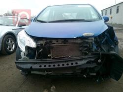 نيسان فيرسا